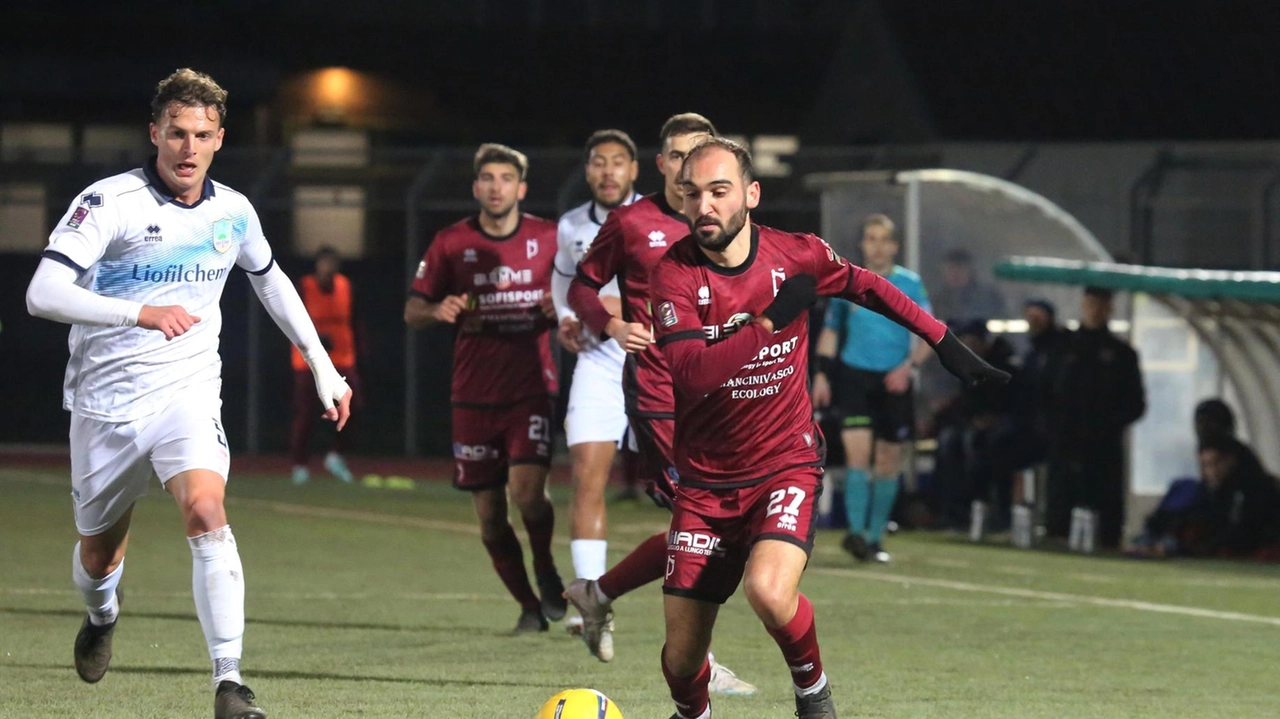 Riccardo Ladinetti, classe 2000, analizza la scofitta del Pontedera contro il Carpi (foto Bongianni/Germogli)