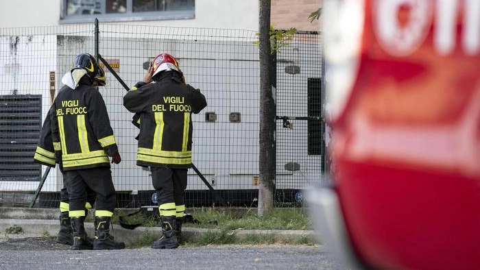 I vigili del fuoco sono entrati nell'appartamento e hanno trovato la donna deceduta (Foto archivio Ansa)