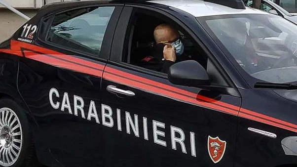 «Velo strappato dal farmacista», denuncia-querela consegnata ai carabinieri, con allegati i video della presunta aggressione