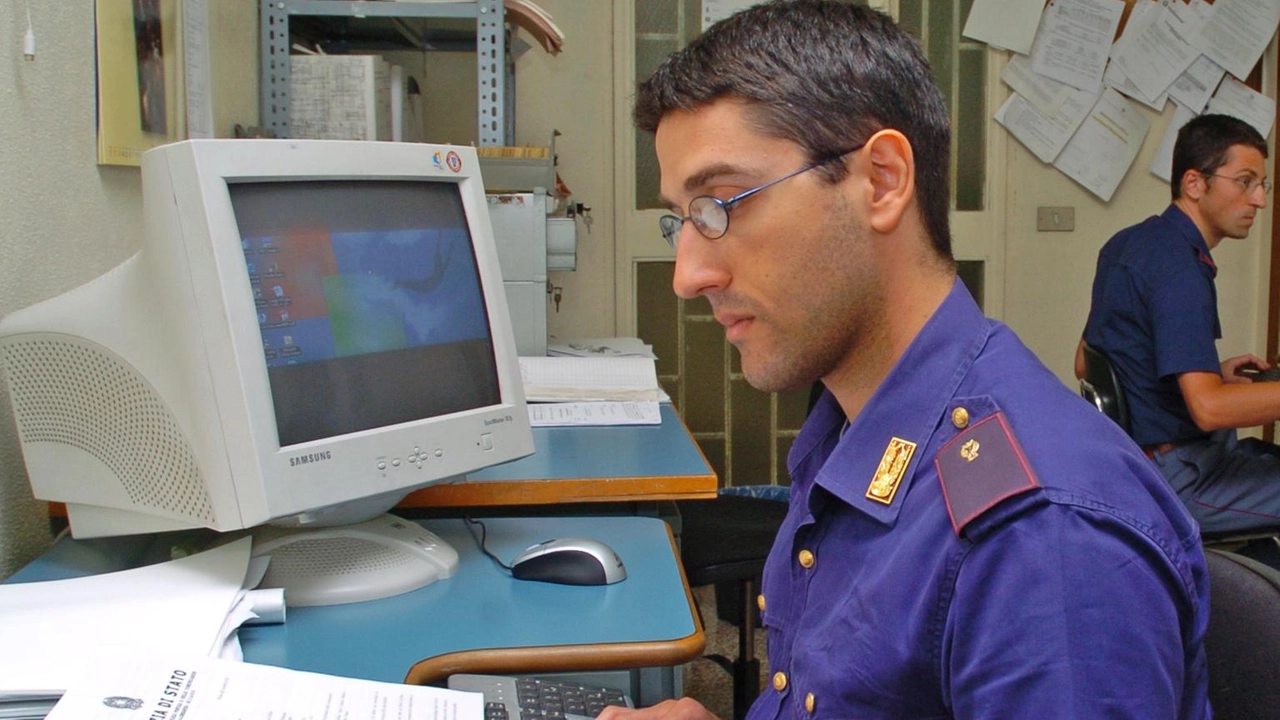 Sulla vicenda sta indagando la polizia postale in Umbria a cui si sono rivolte molte vittime che hanno perso fior di soldi