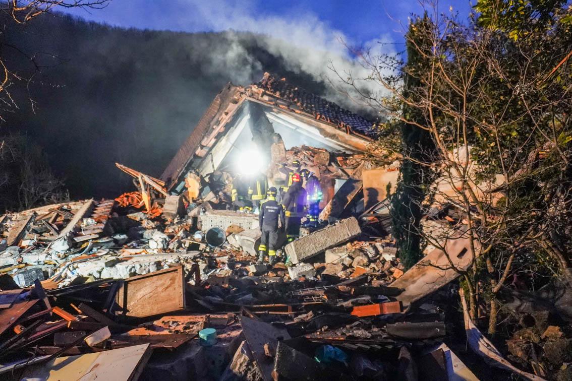 Coppia morta nella villetta esplosa, 19 persone indagate