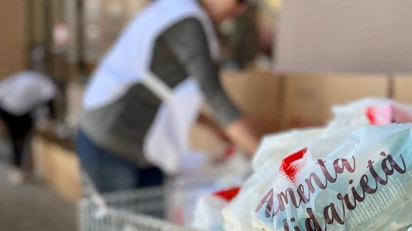 Domani riparte la raccolta alimentare promossa da Fondazione Il Cuore e Unicoop Firenze, coinvolgendo oltre 120 punti vendita e 2000 volontari per aiutare le famiglie toscane in difficoltà.