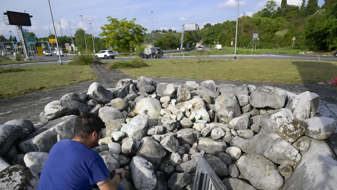 La fontana del Guasti, inaugurata nel 1995, ma a causa di problemi tecnici è stata spenta l’anno dopo