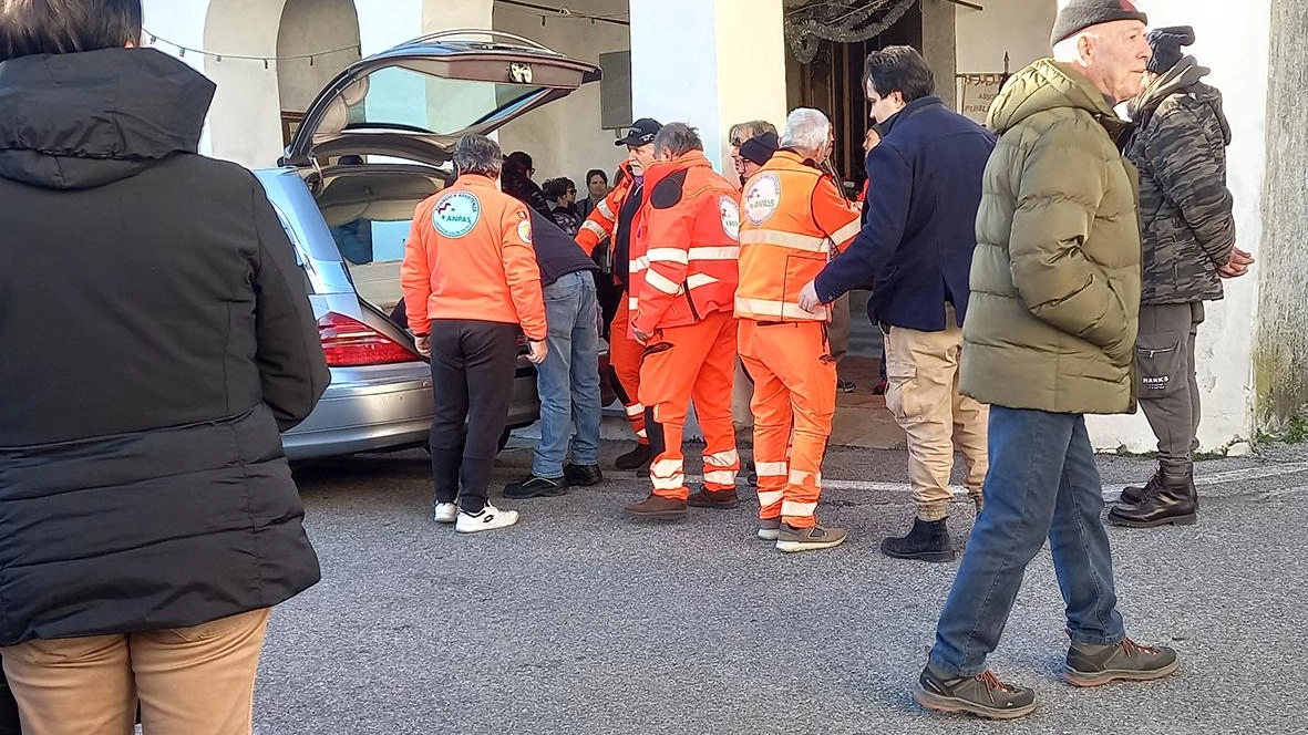 La morte di Lido Ciuti ha scosso la comunità di Bardalone, tanto che a portargli l’ultimo saluto c’era tutto il...