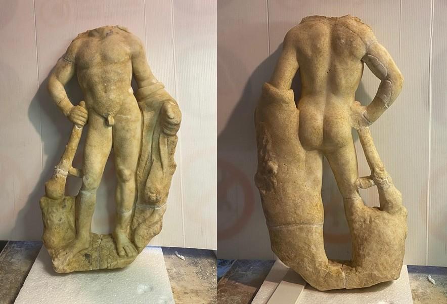 Eccezionale scoperta archeologica: statua di Ercole ritrovata in un giardino privato