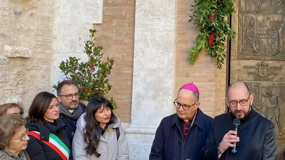 Ieri nelle chiese umbre sono state aperte le Porte sante che segnano l’avvio del Giubileo 2025. Un evento significativo e...