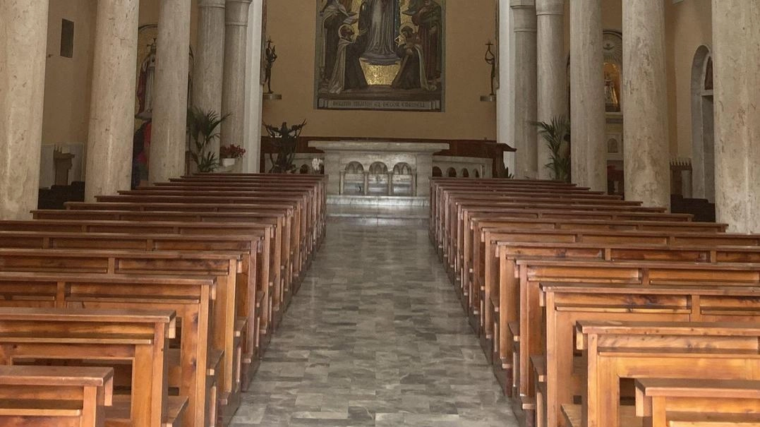 Riapre la chiesa San Rocco. Oggi messa e Cresime