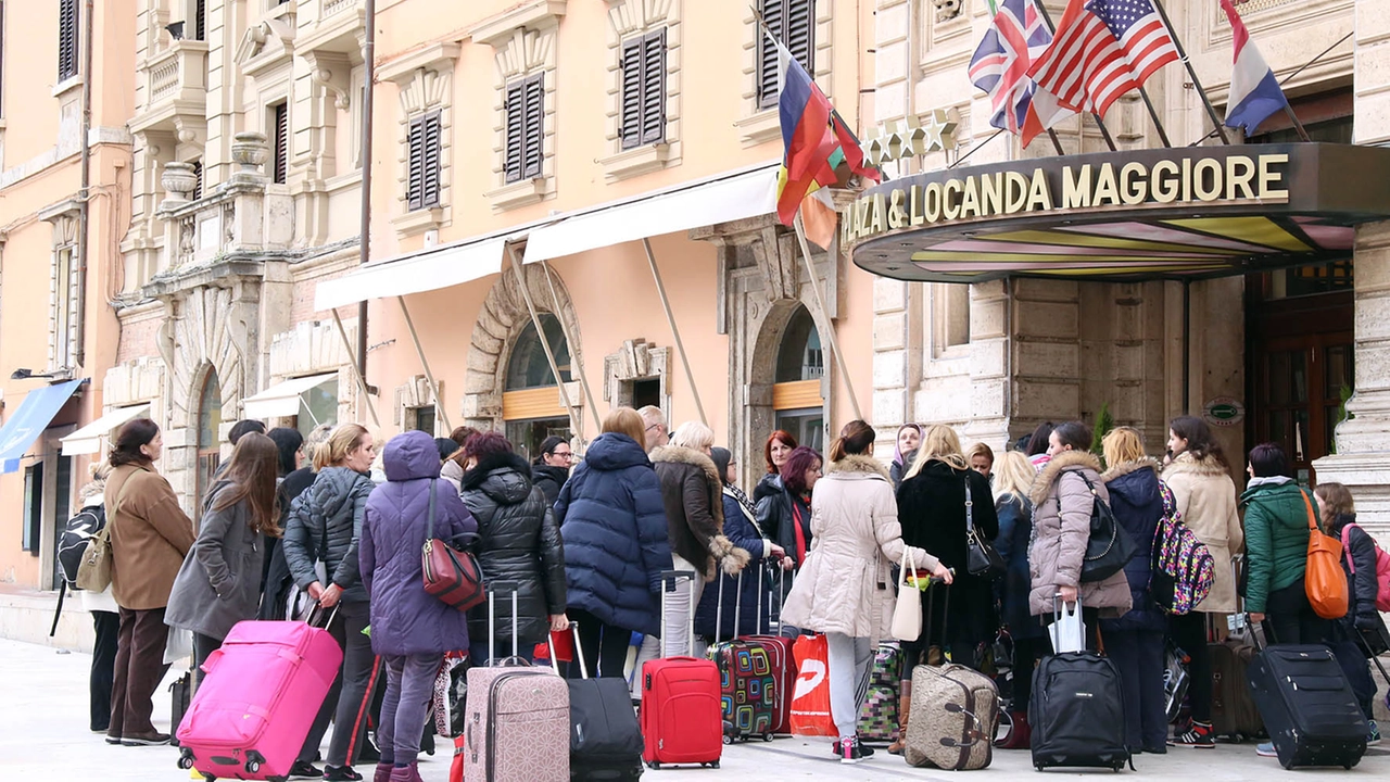 I turisti in arrivo nel centro della città