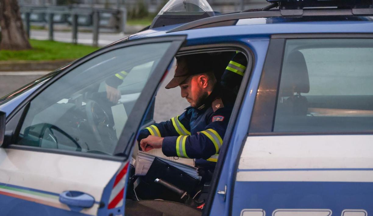 Scontri fra tifosi di Lucchese e Perugia all’autogrill, paura tra la gente