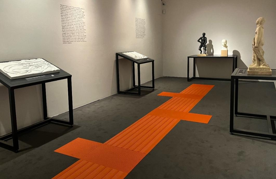 https://www.lanazione.it/image-service/view/acePublic/alias/contentid/NDI0ZGRkMmEtZGJlNC00/0/firenze-al-museo-novecento-apre-il-nuovo-percorso-tattile-e-polisensoriale.jpeg