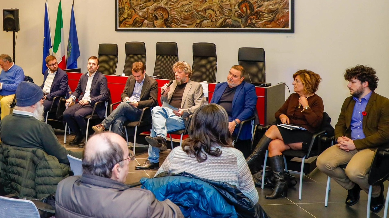 Multiutility, sindaci contro: "Acqua: bene comune. Fermo no al socio privato"