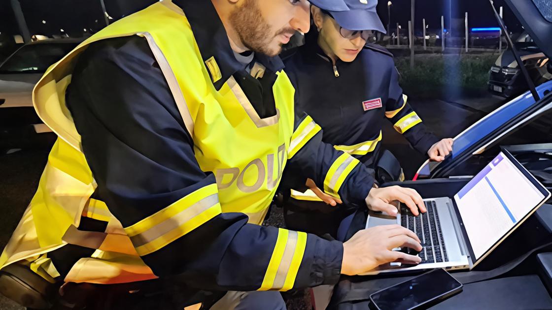 Saccheggio al centro commerciale: arrestati tre giovani cileni dopo inseguimento sull