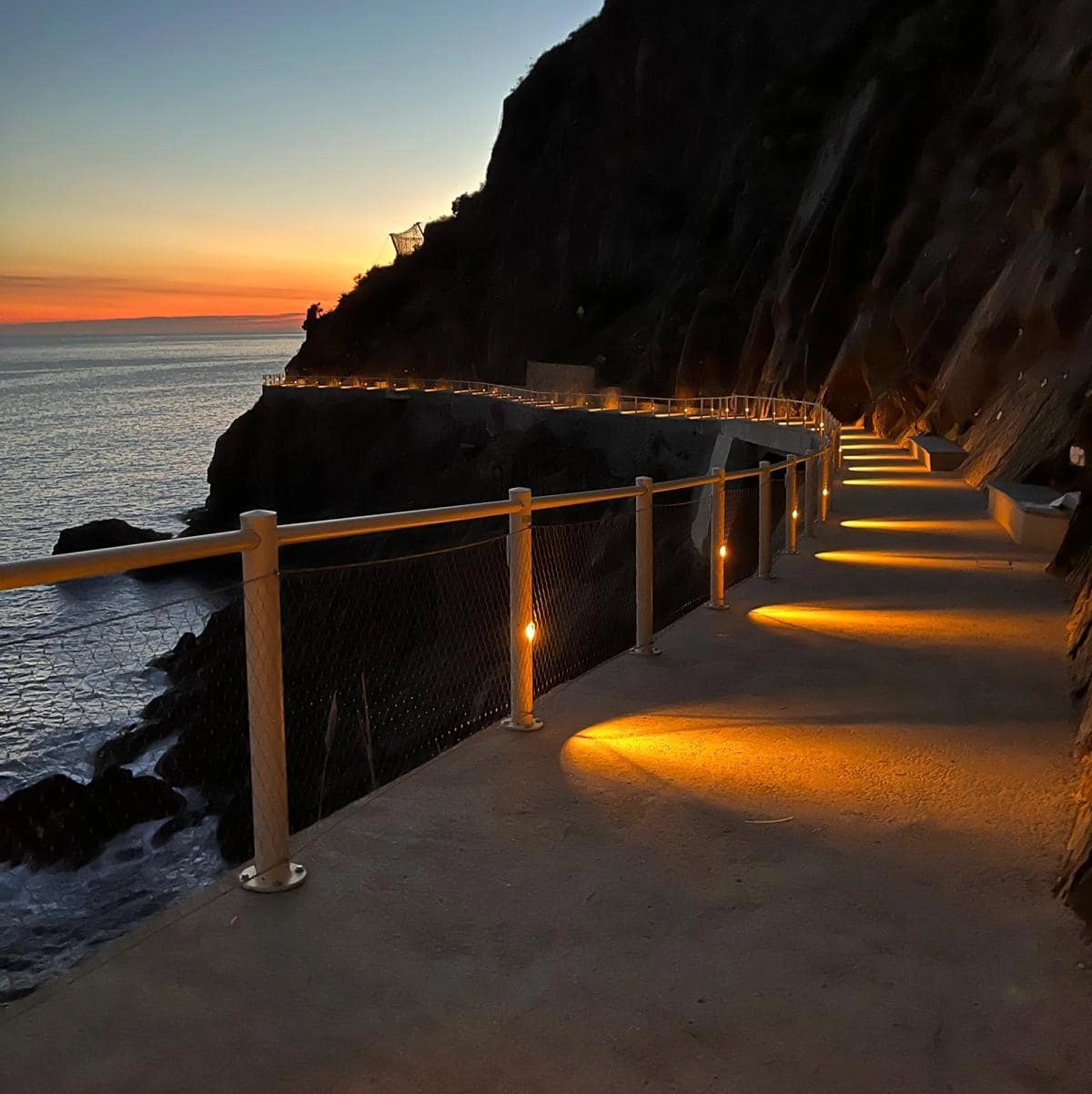 La spettacolare passeggiata a picco sul mare