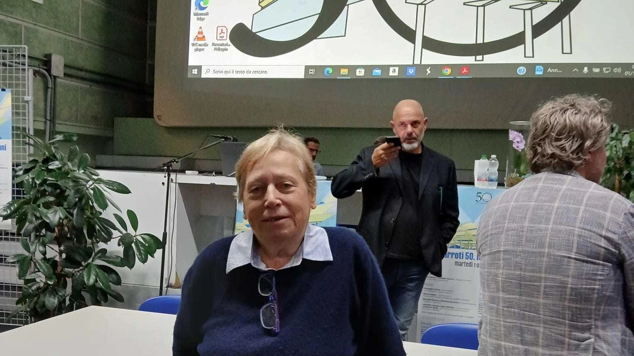 L'ex docente Donata Foà racconta la straordinaria esperienza della scuola Buonarroti, un luogo innovativo e aperto alla comunità, dove studenti e insegnanti si sfidavano a reinventare l'apprendimento.