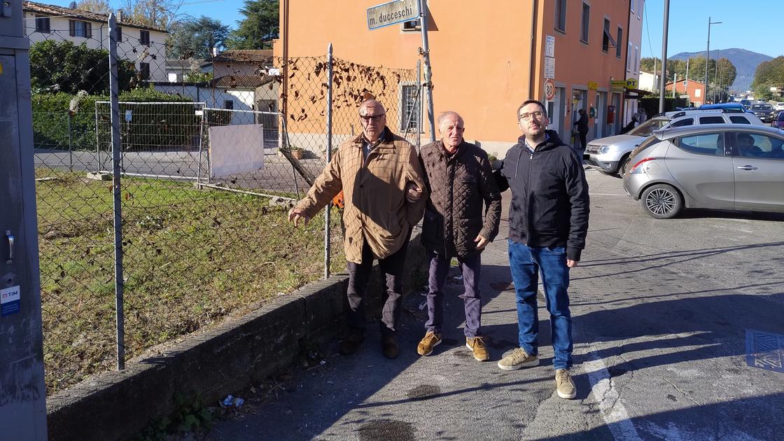 Via Sarzanese, tra proteste e lavori: “Serve un intervento per la sicurezza dei pedoni”