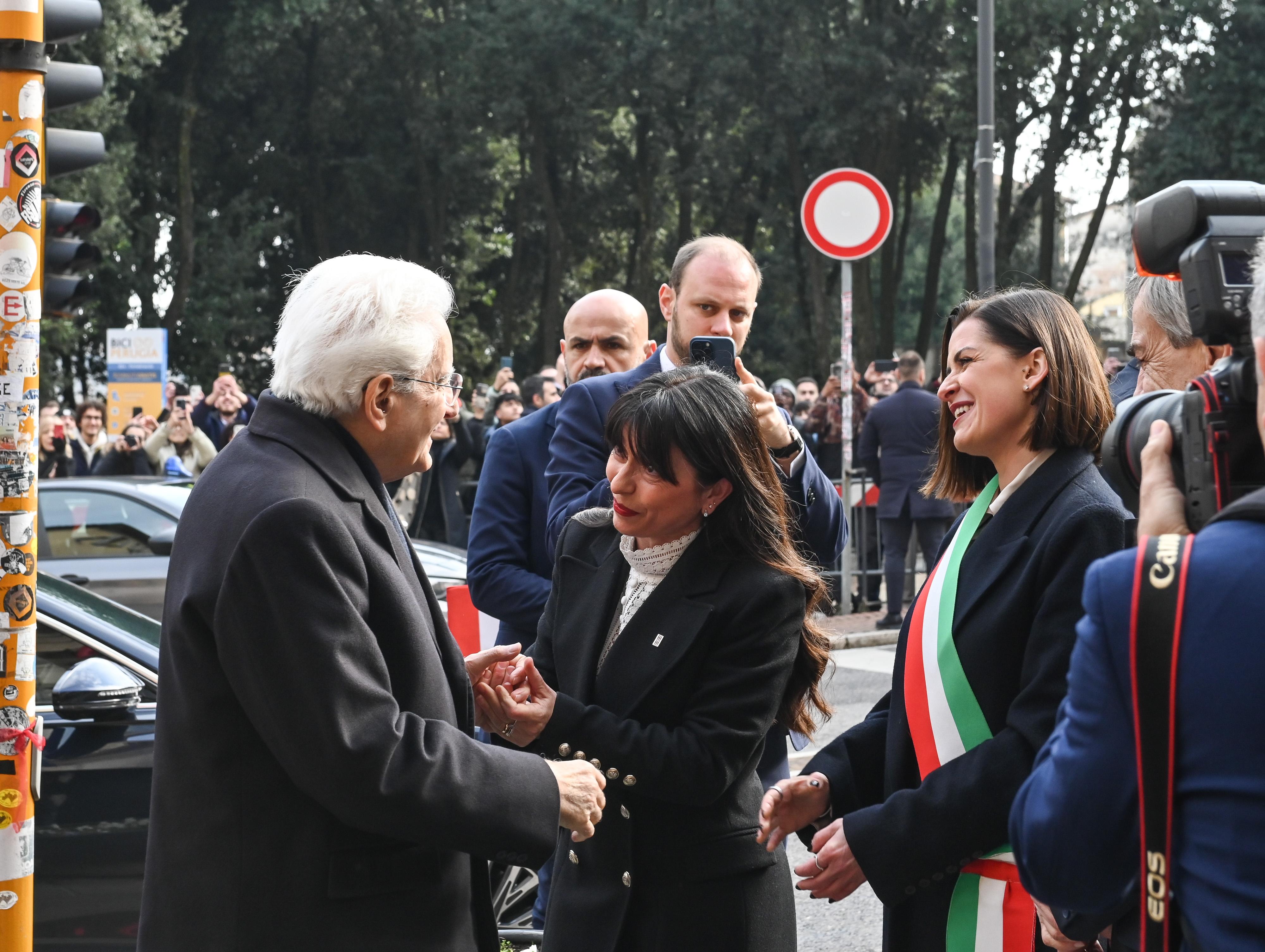 Sergio Mattarella a Perugia. Il capo dello Stato all’università per Stranieri: “Italia paese aperto e accogliente”