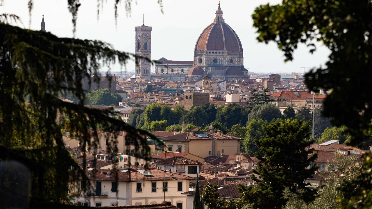 Acquistata nel Quattrocento da Luca Pitti fu restaurata da Brunelleschi. Falliti i tentativi di vendita, le opzioni per il recupero non si concretizzano.