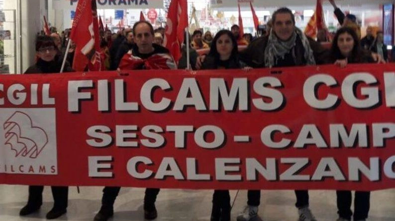 Una precedente protesta dei lavoratori Pam Panorama dei Gigli