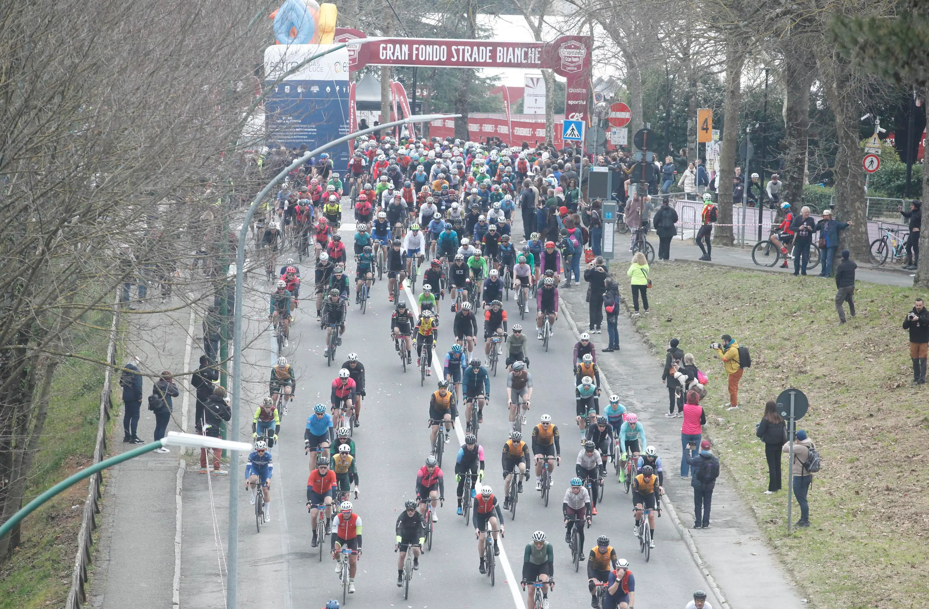 Ciclismo, a Federico Pozzetto la Gran Fondo Strade Bianche a Siena