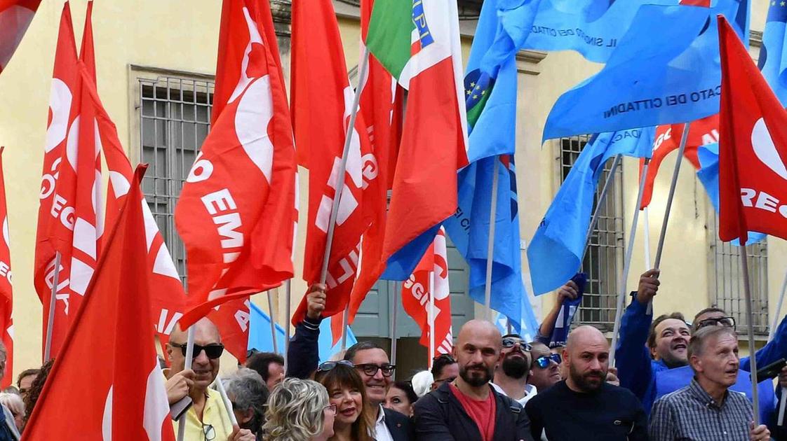 Sciopero venerdì 29 novembre, chi si ferma e quando in Toscana