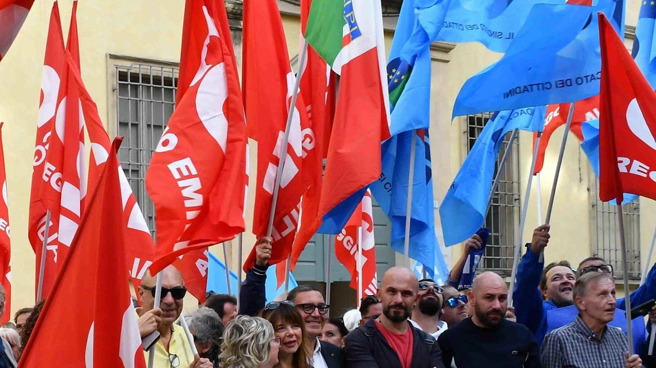 Sciopero 29 novembre, treni e taxi regolari. Stop agli autobus dalle 9 alle 13