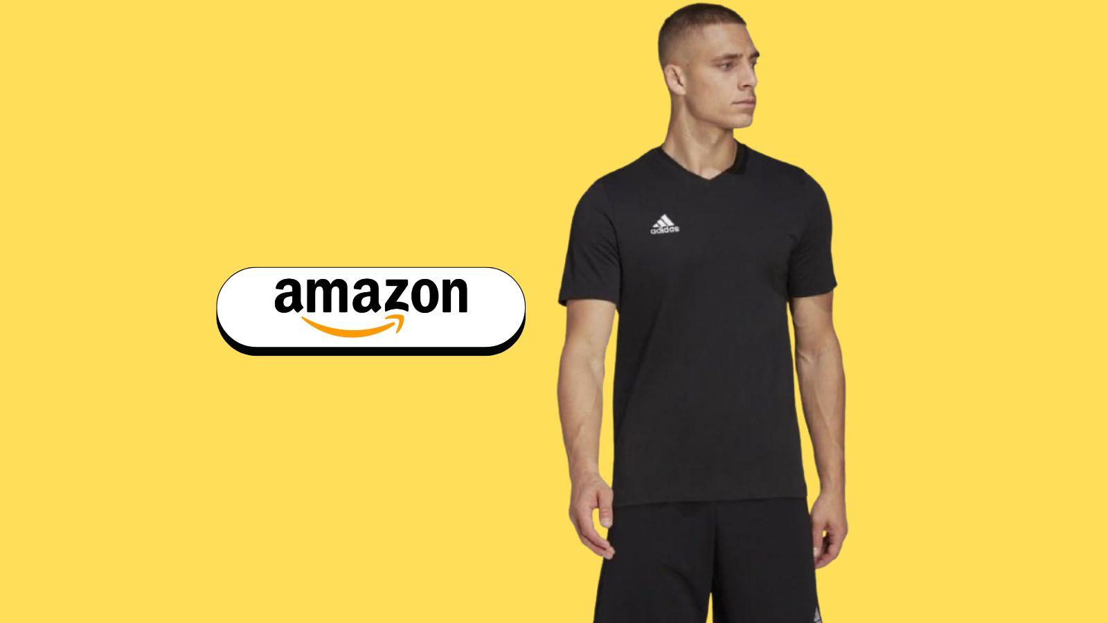 T shirt Adidas con scollo a V realizzata in cotone al 100%: perfetta per lo sport e non solo, SUPER SCONTO