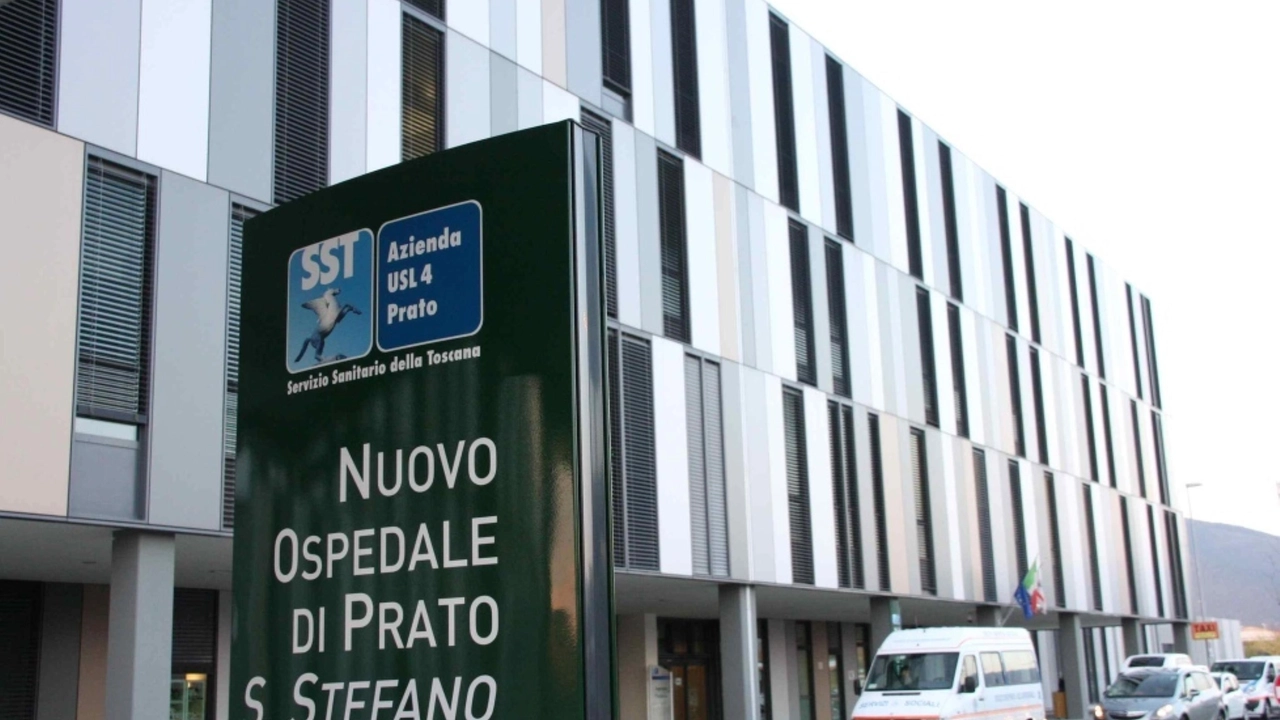 L'esterno dell'ospedale di Prato Santo Stefano