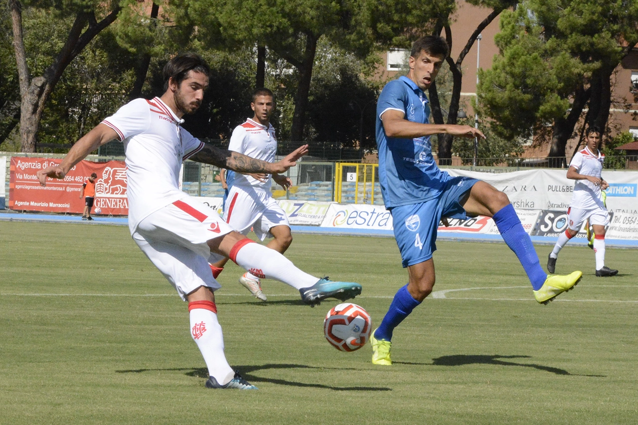 Mattia Giani con la maglia del Grosseto