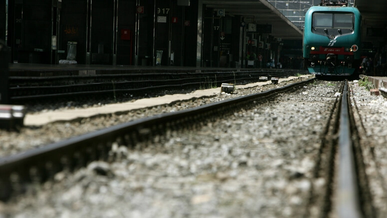 Un treno in stazione (foto repertorio Ansa)