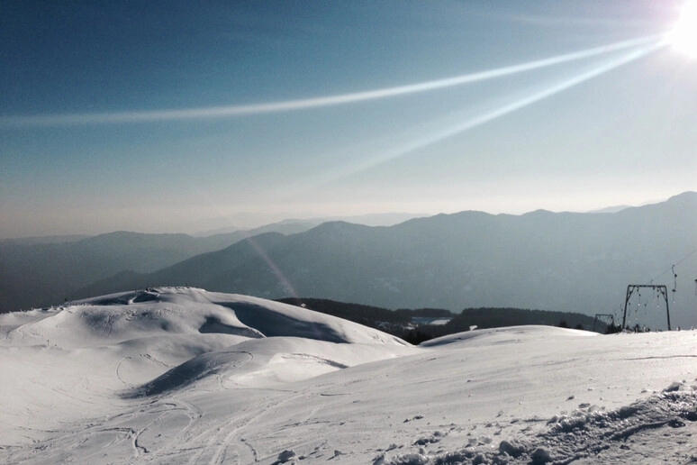 Neve all'Abetone in una foto d'archivio Ansa