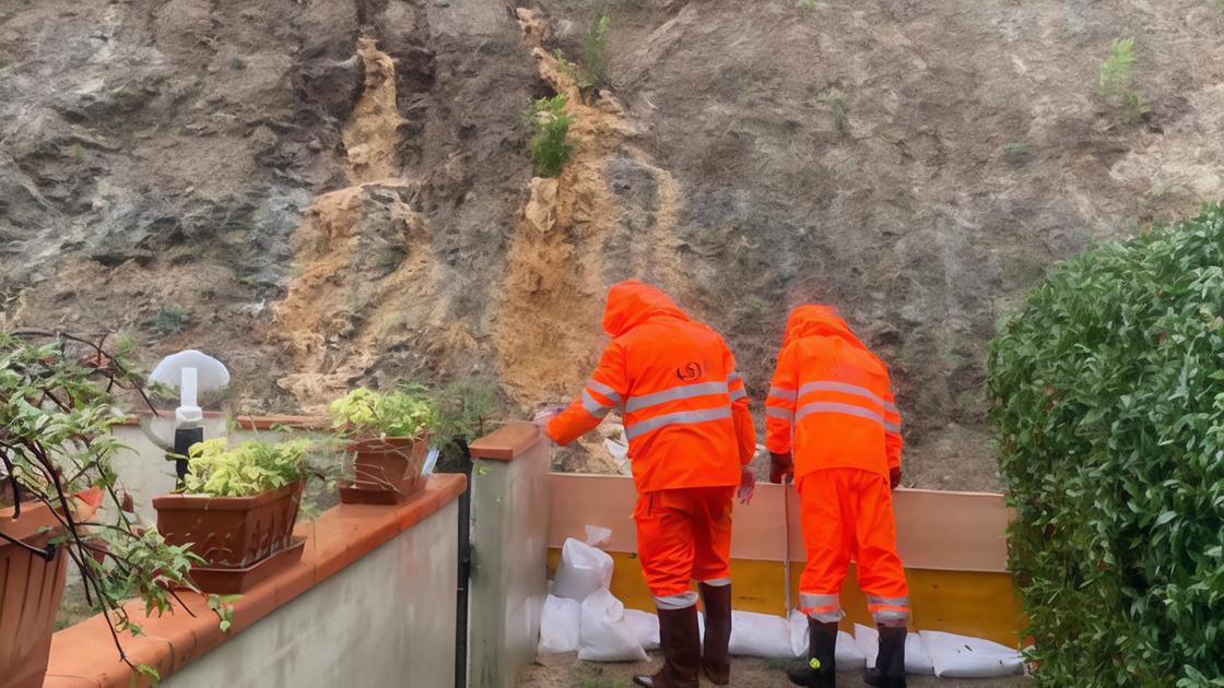 L’incubo dell’alluvione. Lo Stregale esonda. Vie trasformate in fiumi e tombini otturati