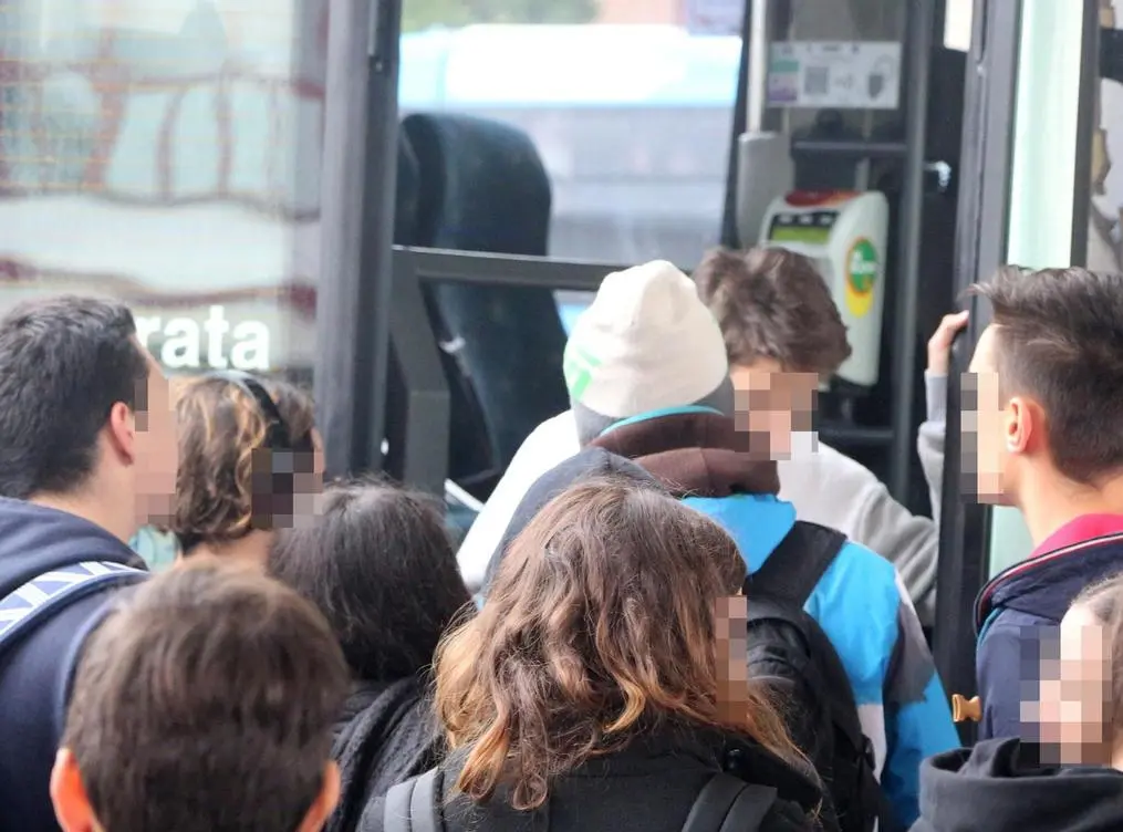 Studenti e nodo trasporti. Rossi: "Le scuole penalizzate". Va avanti il tavolo del Comune