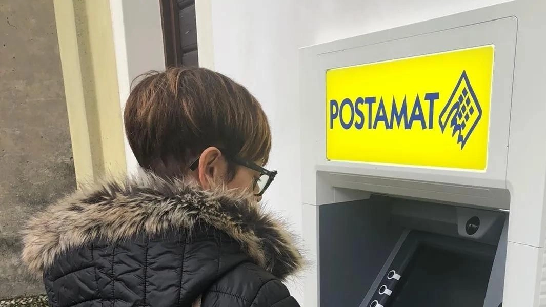 Poste, è festa per due clienti centenari