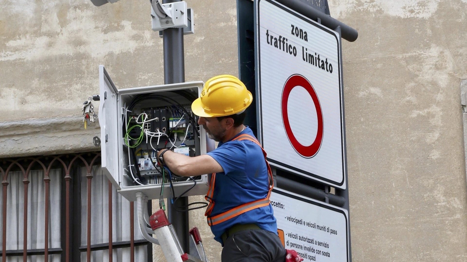 ’Zona a traffico limitato’. Permessi triennali validi fino al 30 novembre