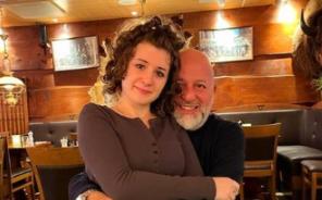 Accoltellata dall’ex, il racconto di Martina Voce al padre. “Mi ha colpito mentre entravo in negozio”