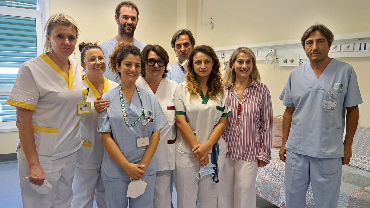 L'equipe del dr Scala (a sx) con la signora Tesei dell'Associazione Respiro Vita