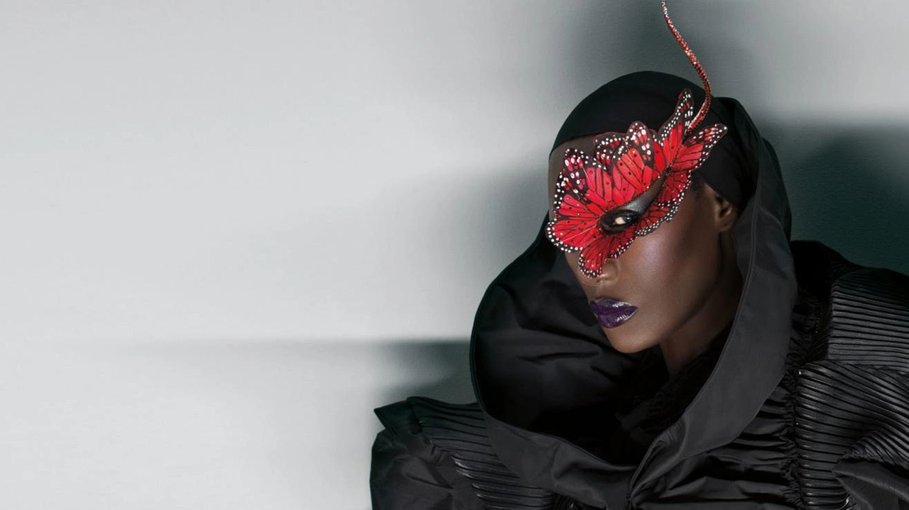 Grace Jones è una modella e cantante statunitense originaria della Giamaica