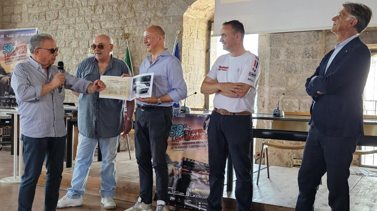 La presentazione della 59° edizione del Trofeo Fagioli, presente anche l’ex ferrarista di F1 René Arnoux, che si svolgerà nel week end