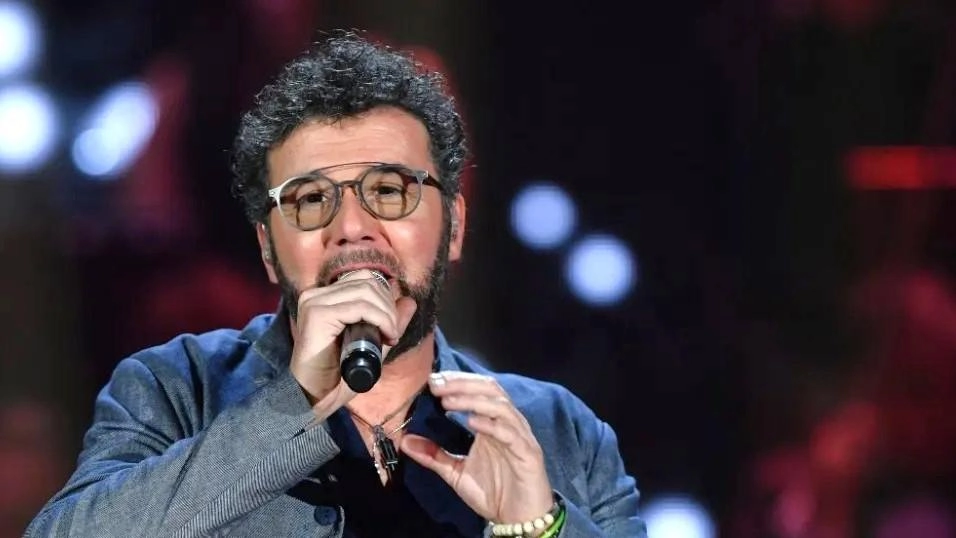 Il cantautore fiorentino Paolo Vallesi condurrà la terza serata del Premio Lunezia, in programma domani sera ad Aulla