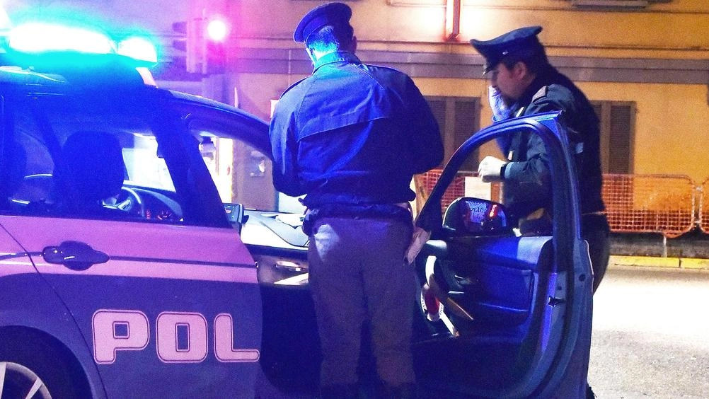 L’ultimo incontro con l’ex e le botte. Lui in manette e lei all’ospedale. Aveva il divieto di avvicinamento