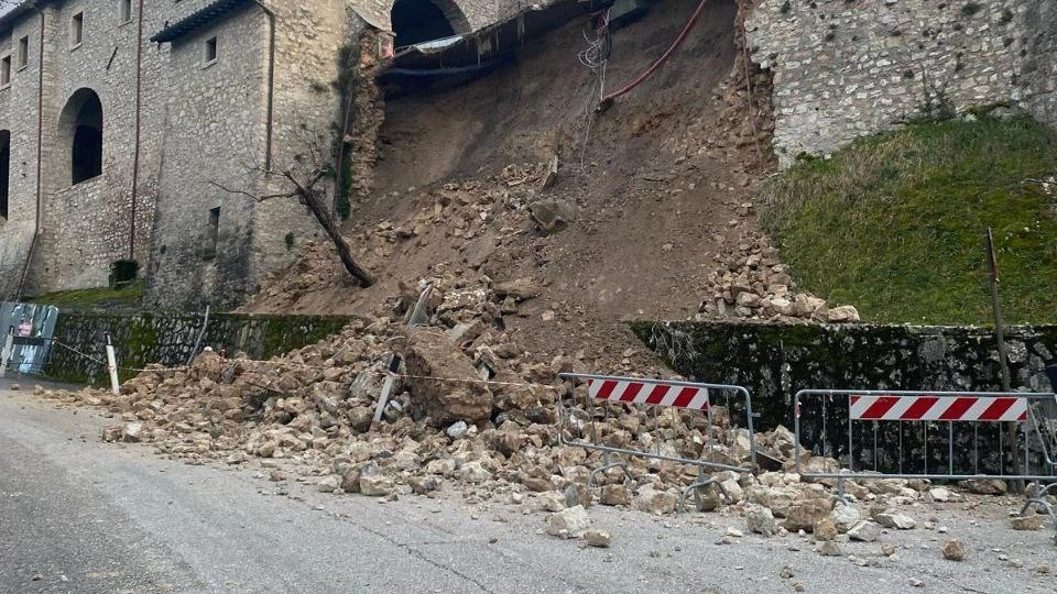 Il cedimento della porzione delle mura