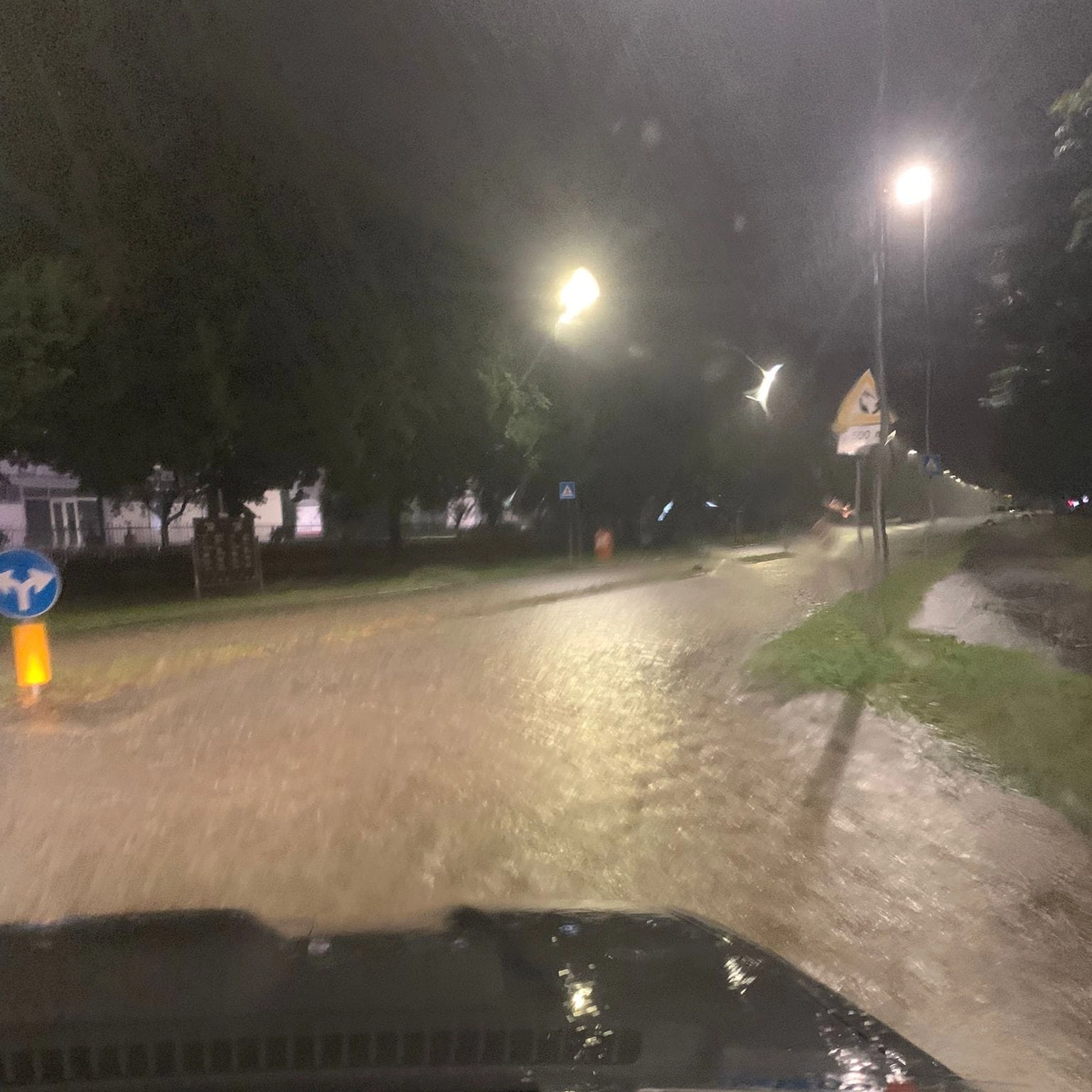 Maltempo e strade allagate a Pistoia (Foto dalla pagina Facebook del sindaco Tomasi)