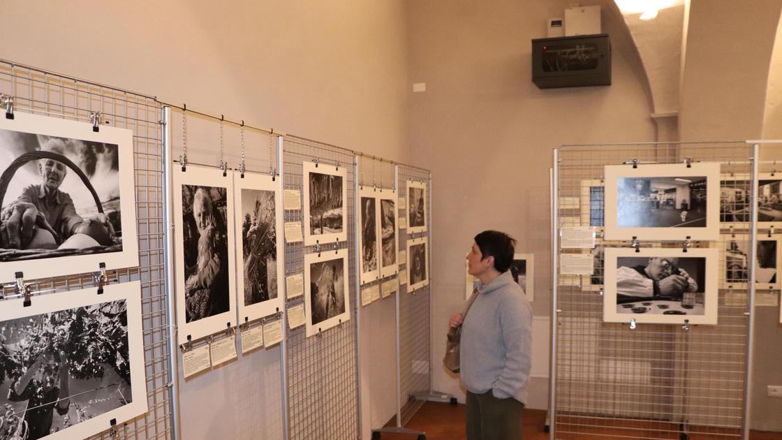 “Vissi d’arte“. Scatti d’autore a Villa Argentina