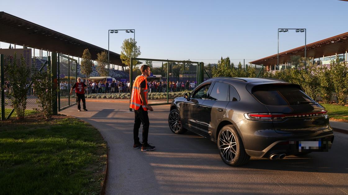 Viola Park, braccio di ferro. Il Tar boccia il parcheggio. A rischio 500 posti auto