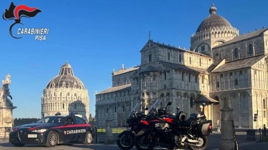 Carabinieri in piazza del duomo