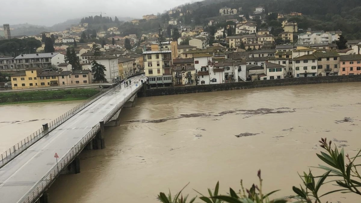 Il ponte di Signa chiuso al traffico