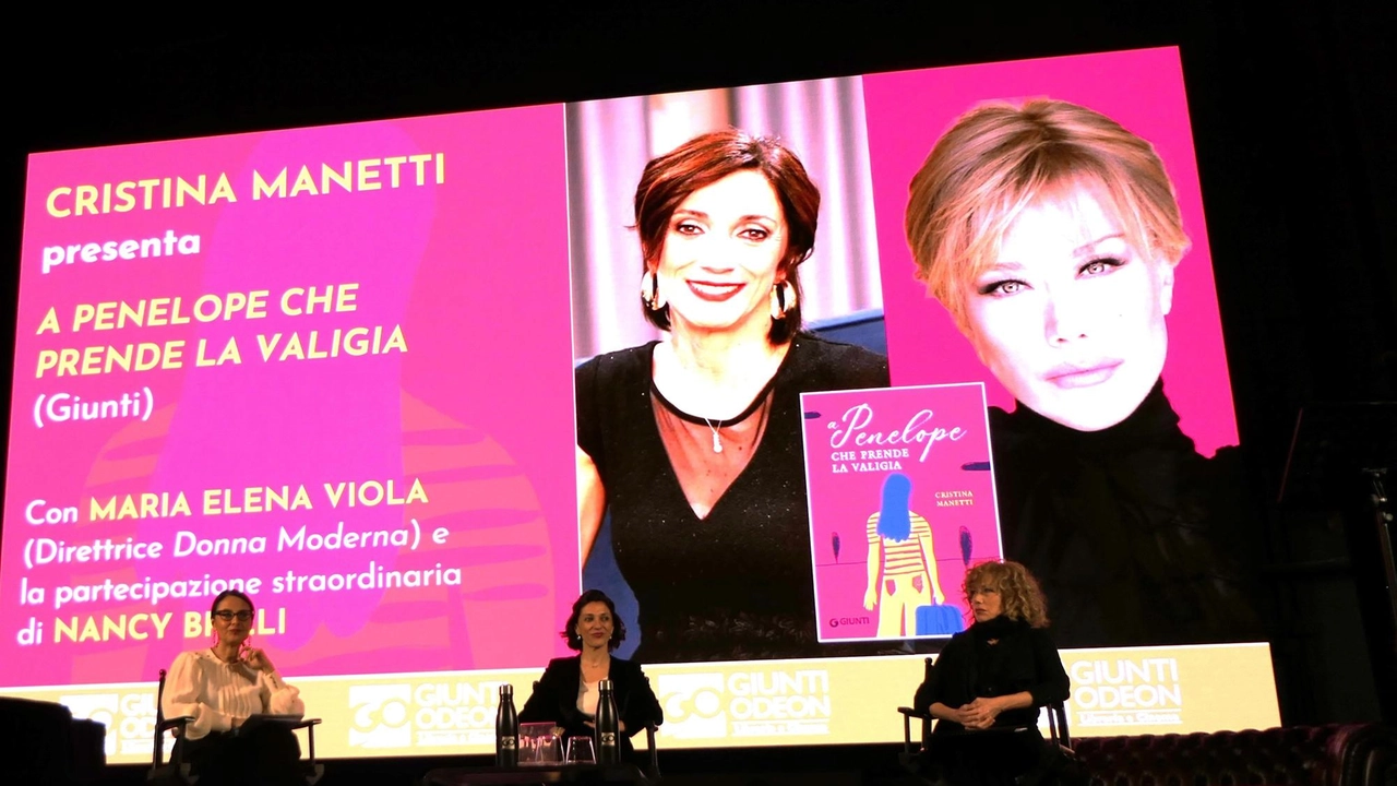 Il salotto de La Pisaniana stasera in onda da un luogo iconico di Firenze, il Giunti Odeon: sul palco Carlotta Romualdi, Cristina Manetti e Nancy Brilli