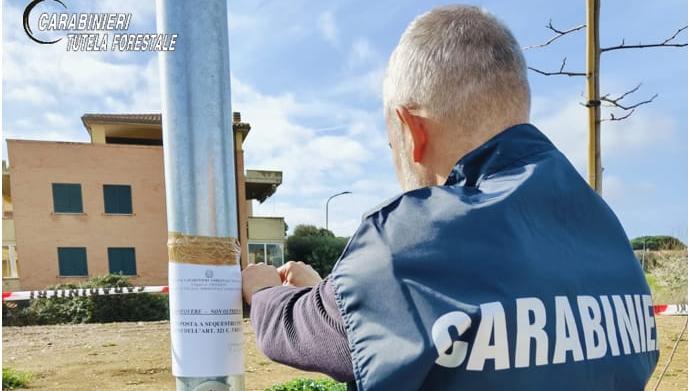 Gestione illegale di rifiuti, sequestrata un’area in città: denunciati tre imprenditori