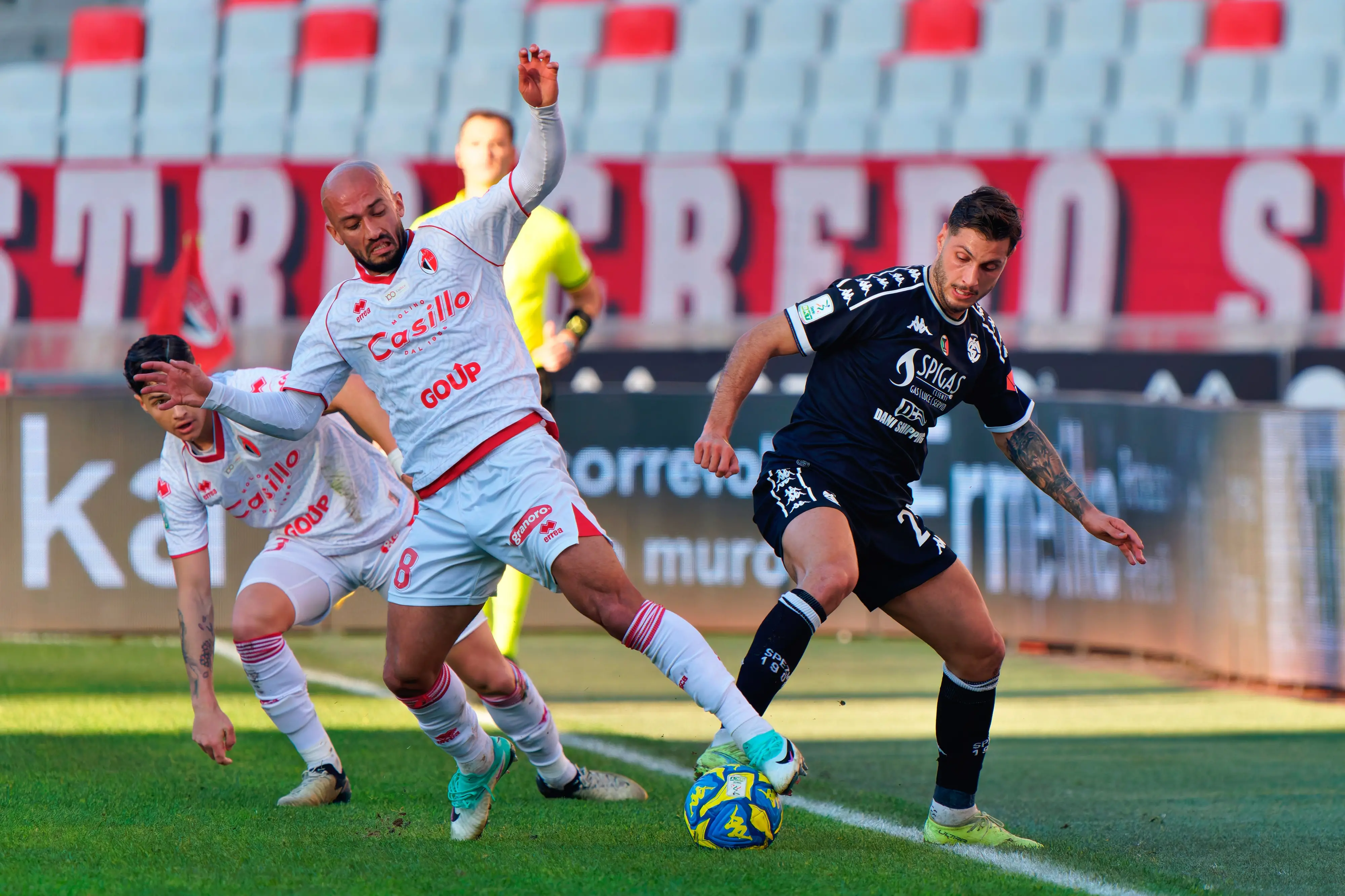 Bari-Spezia 2-0, fine d’anno amara per gli Aquilotti