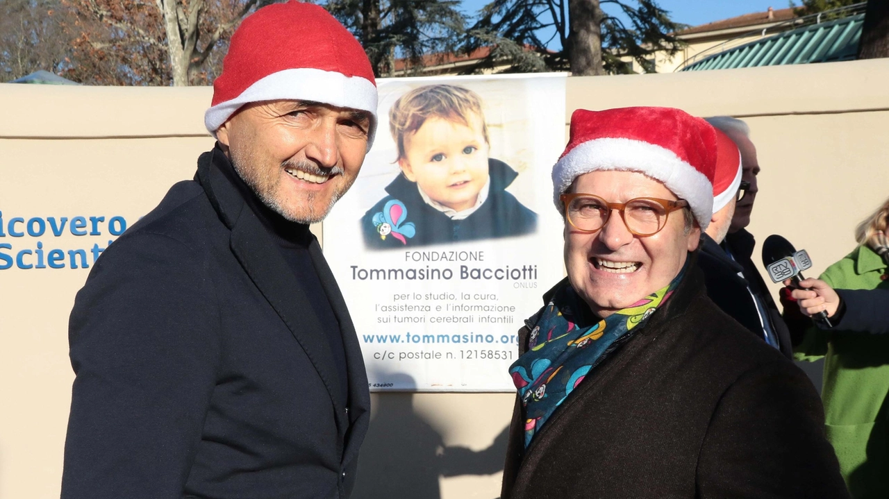 "Quello che diventa fondamentale è dare questo abbraccio, portare un minimo di serenità a questi bambini che per noi sono...